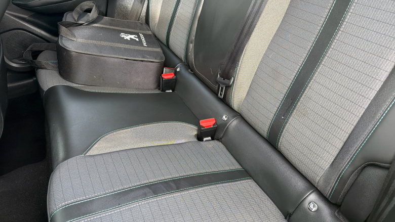 Peugeot 208 100kW Allure Premium 50kWh 5dr Auto Electric Hatchback